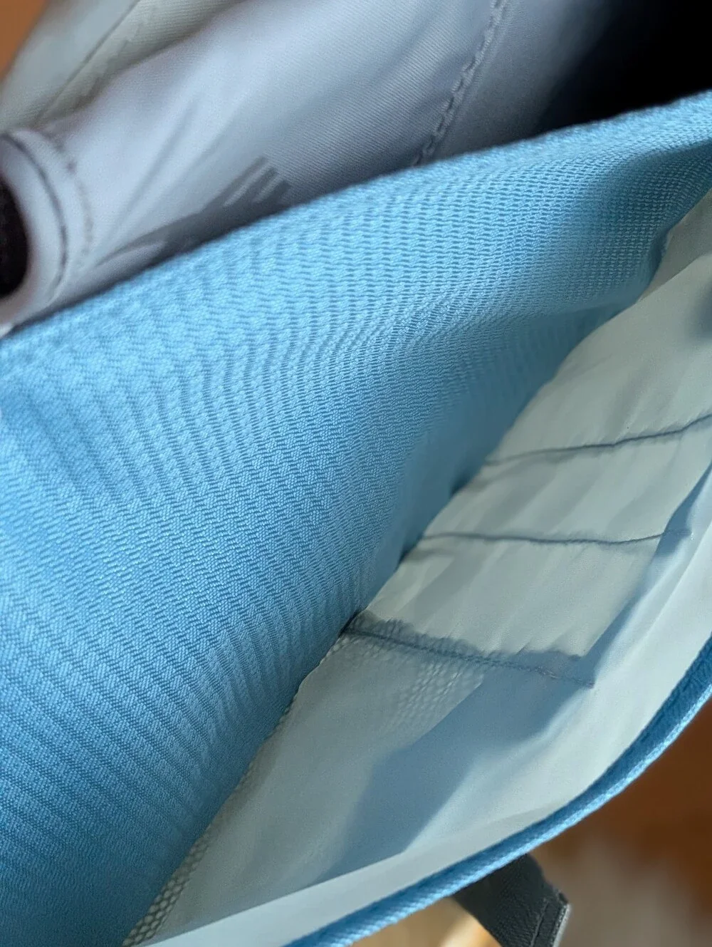 NEW High Sierra Light Blue and Gray Messenger Crossbody Bag